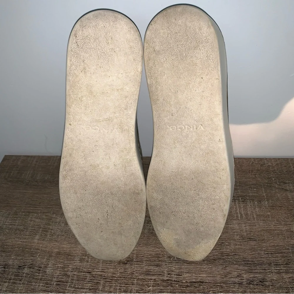 Womens 7 VINCE SAXTON Olive Green Suede Leather Rubber Platform Slip On Sneakers